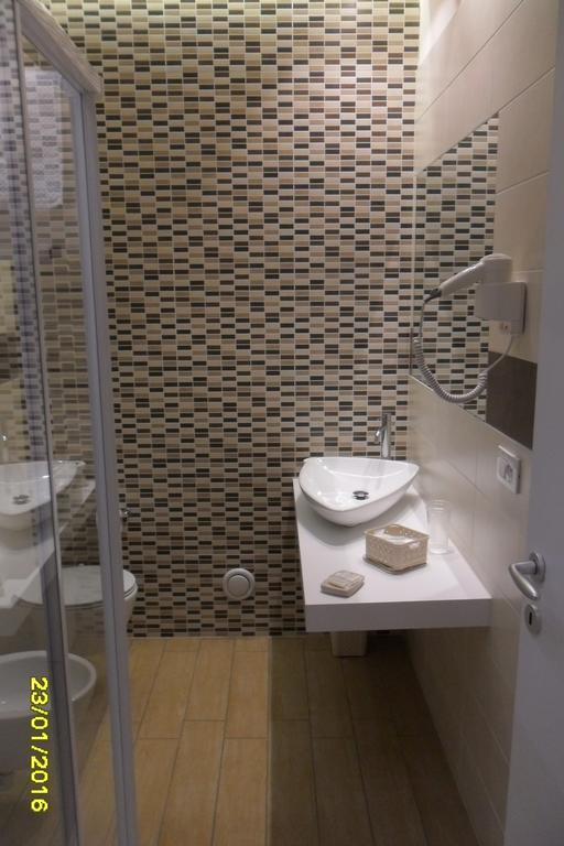 Location Lory Hotel Busto Arsizio Luaran gambar