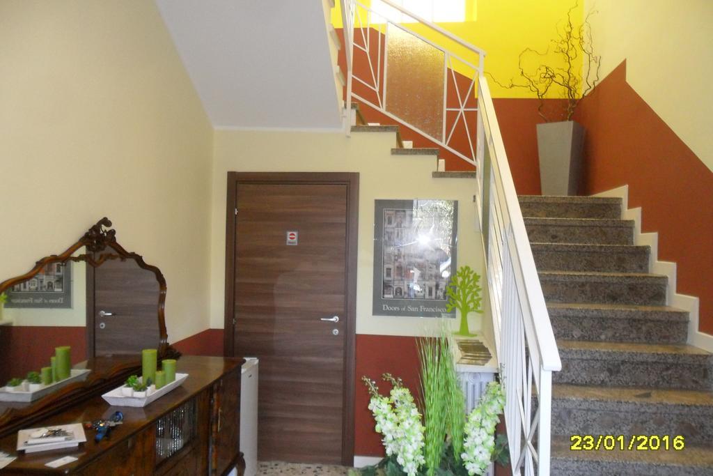 Location Lory Hotel Busto Arsizio Luaran gambar