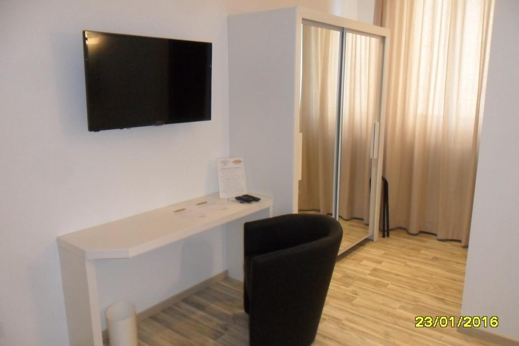 Location Lory Hotel Busto Arsizio Luaran gambar